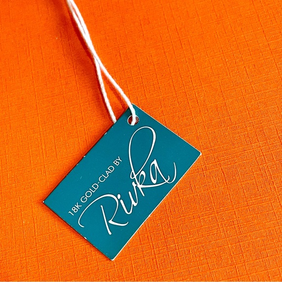 RIVKA FRIEDMAN 18K GOLD CLAD BOLD SATIN OVAL LINK STATION TOGGLE BAR BRACELET - Picture 4 of 10